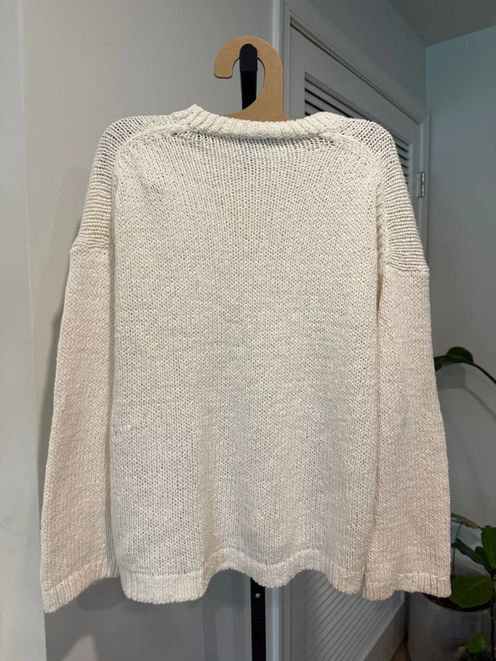 Abercrombie & Fitch Cream Knit Pullover Sweater - Picture 5 of 6